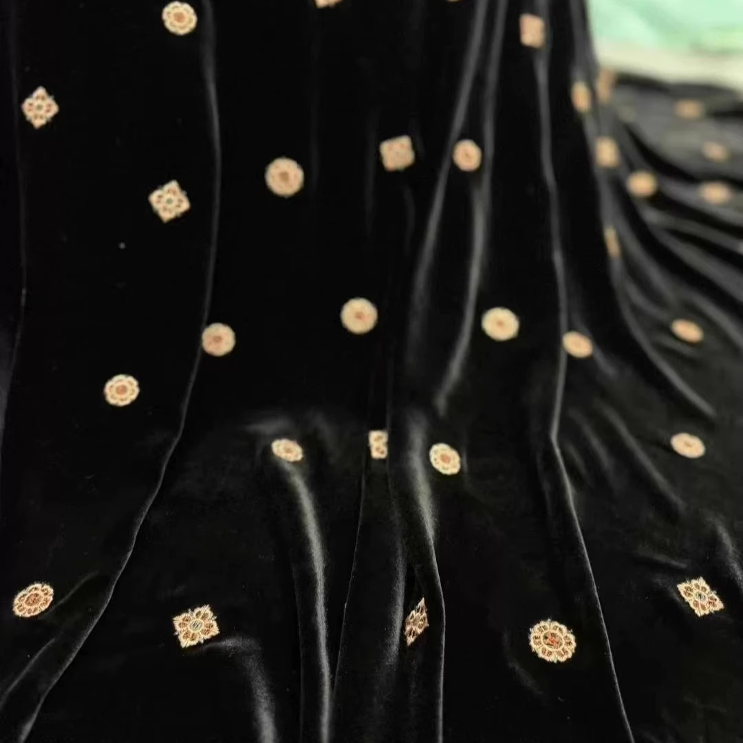 135cm de largura preto verde b - Velvet Fabric Embroidery avaliação e preço