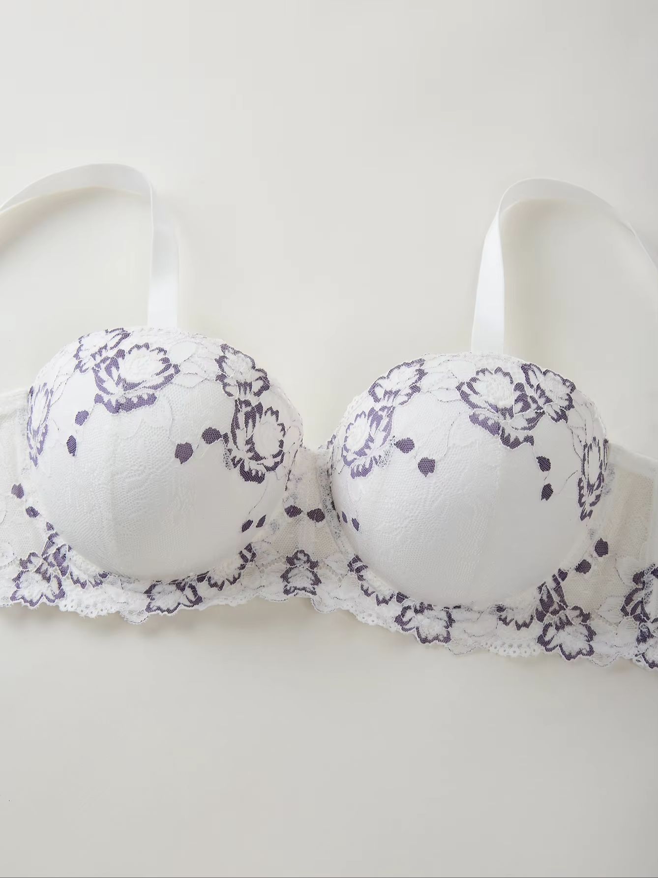 Sutiã Plus Size com Renda e Bo - Embroidery Underwear avaliação e preço